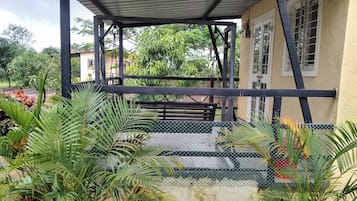 Studio, balcon, vue colline | Balcon