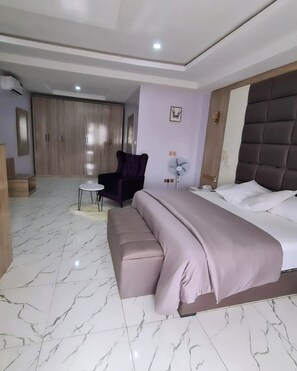 Deluxe Apartment, Balcony, City View