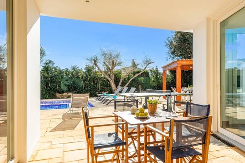 Villa Julianne by Villa Plus