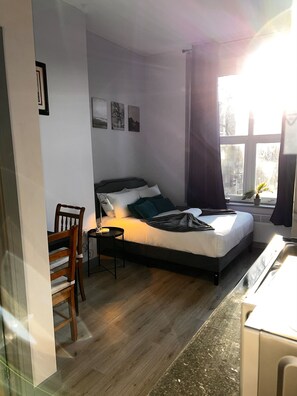 1 bedroom, iron/ironing board, travel crib, WiFi