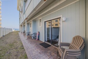 Terrace/patio - Pool View Studio Suite #109 (New Smyrna Beach)