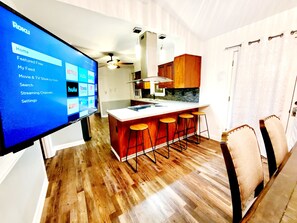 大型冰箱、微波爐、烤箱、爐台