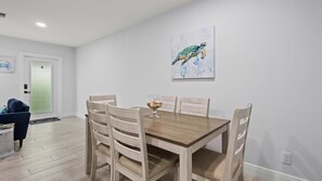 Villa - 2 queensize-sängar - uteplats - utsikt mot trädgården (Unit A) | Restauranger