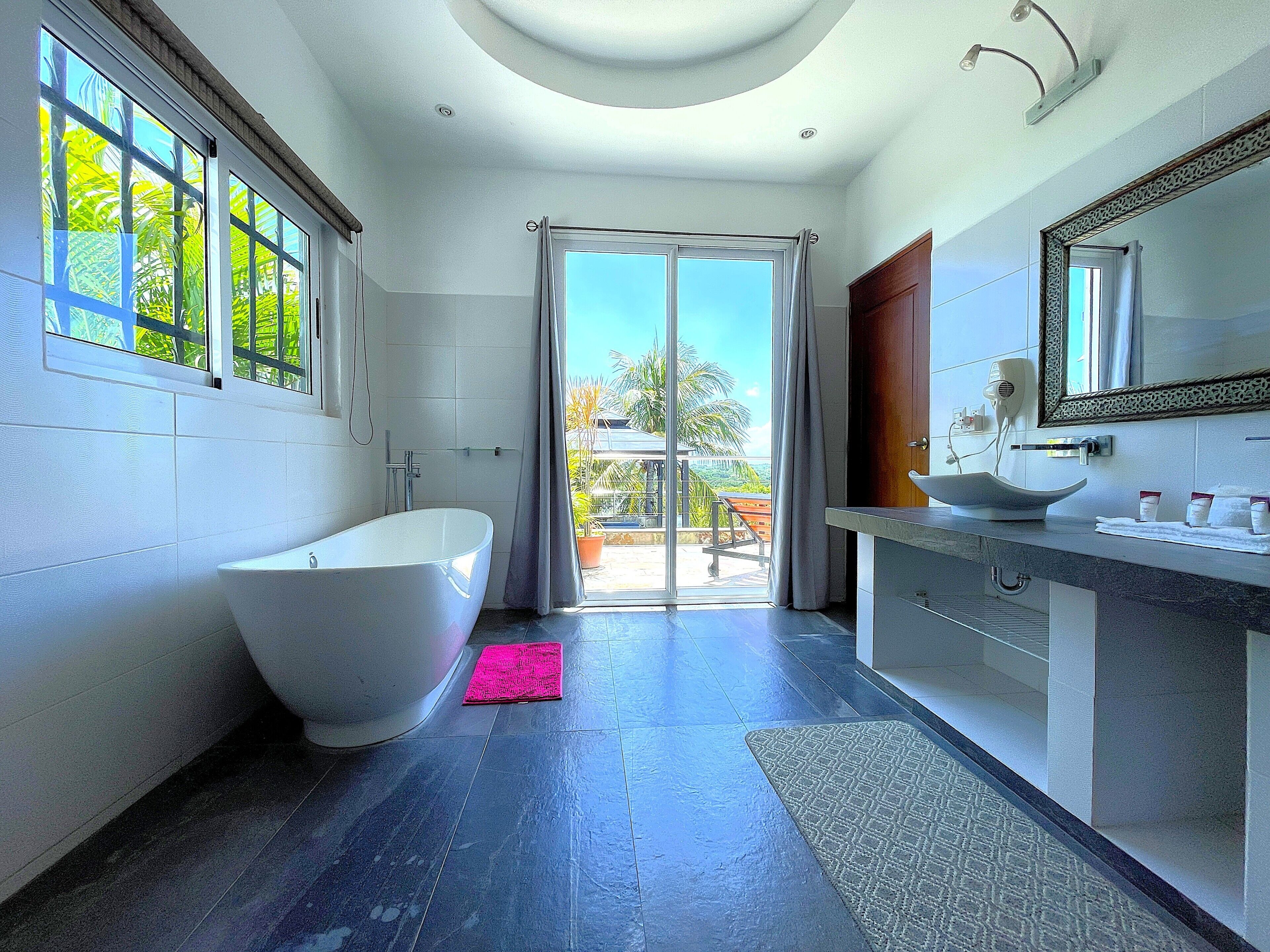 Photo - Lakeview Granada Hotel Boutique