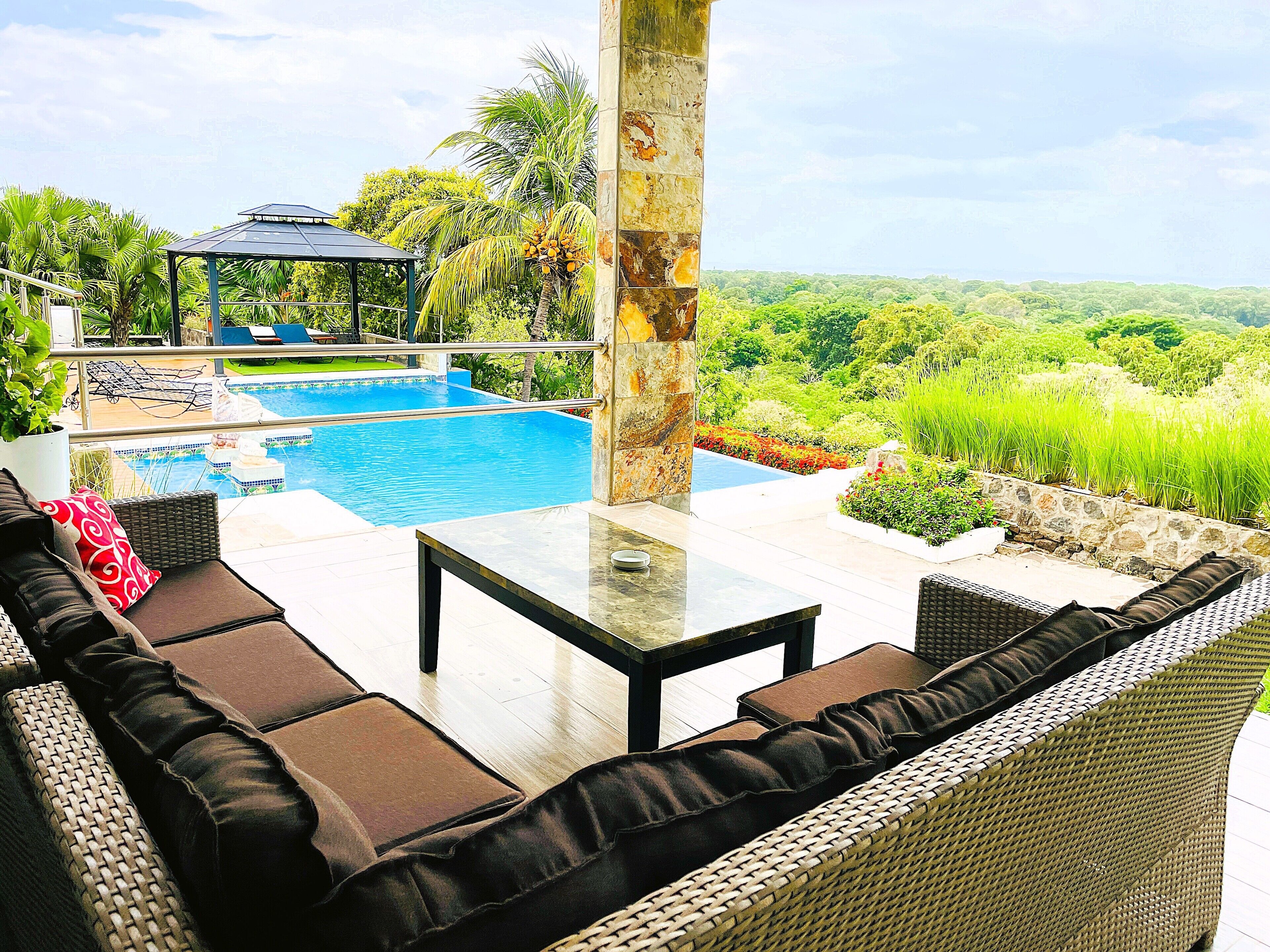 ลานระเบียง/นอกชาน