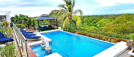 Außenpool, geöffnet von 08:00 Uhr bis 21:00 Uhr, Cabañas (kostenlos)