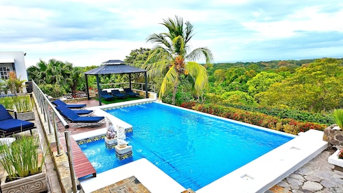 Lakeview Granada Hotel Boutique