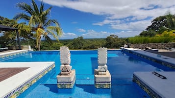 Außenpool, geöffnet von 08:00 Uhr bis 21:00 Uhr, Cabañas (kostenlos)