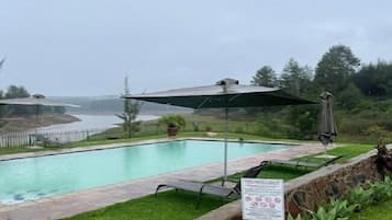 Piscina all'aperto, ombrelloni da piscina