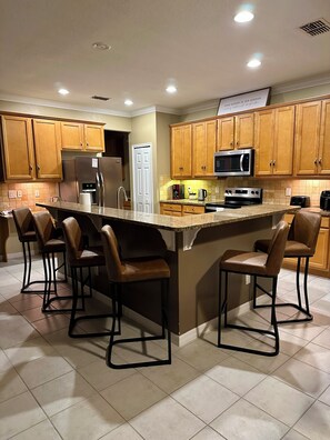 Fridge, microwave, oven, stovetop - Spacious Orlando Getaway – Sleeps 16+! Pool, Game Room & close to Disney parks (Davenport)