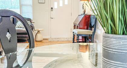 Cozy & Charming 3-bedroom cottage in Springfield - Great Location! Pet friendly!