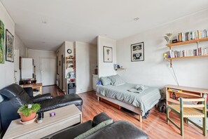 1 bedroom, WiFi, bed sheets - Saint-Martin - Wifi - 3ème arr. (Paris)