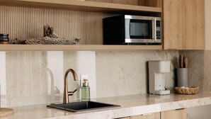 茶具/咖啡用具、冰箱、微波炉、洗碗机