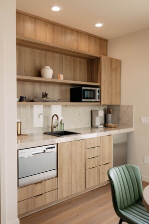 Fridge, microwave, dishwasher, coffee/tea maker