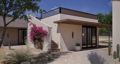 Ara 01: A one bedroom suite and rooftop viewing deck, Ara #1