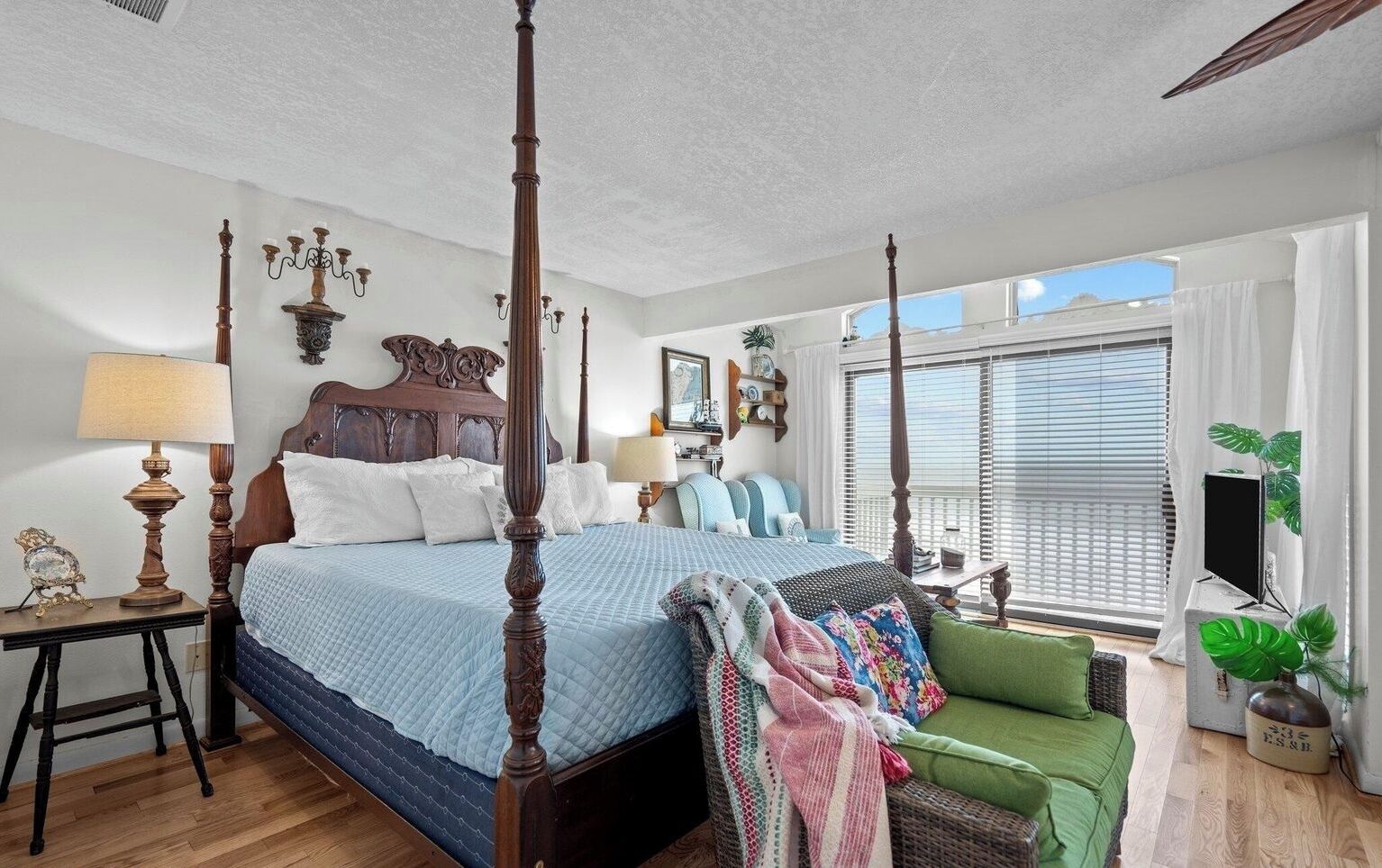 This Weekend Available! Large Oceanfront Escape Reviews, Deals