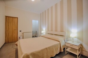 House | 2 bedrooms, free WiFi, bed sheets