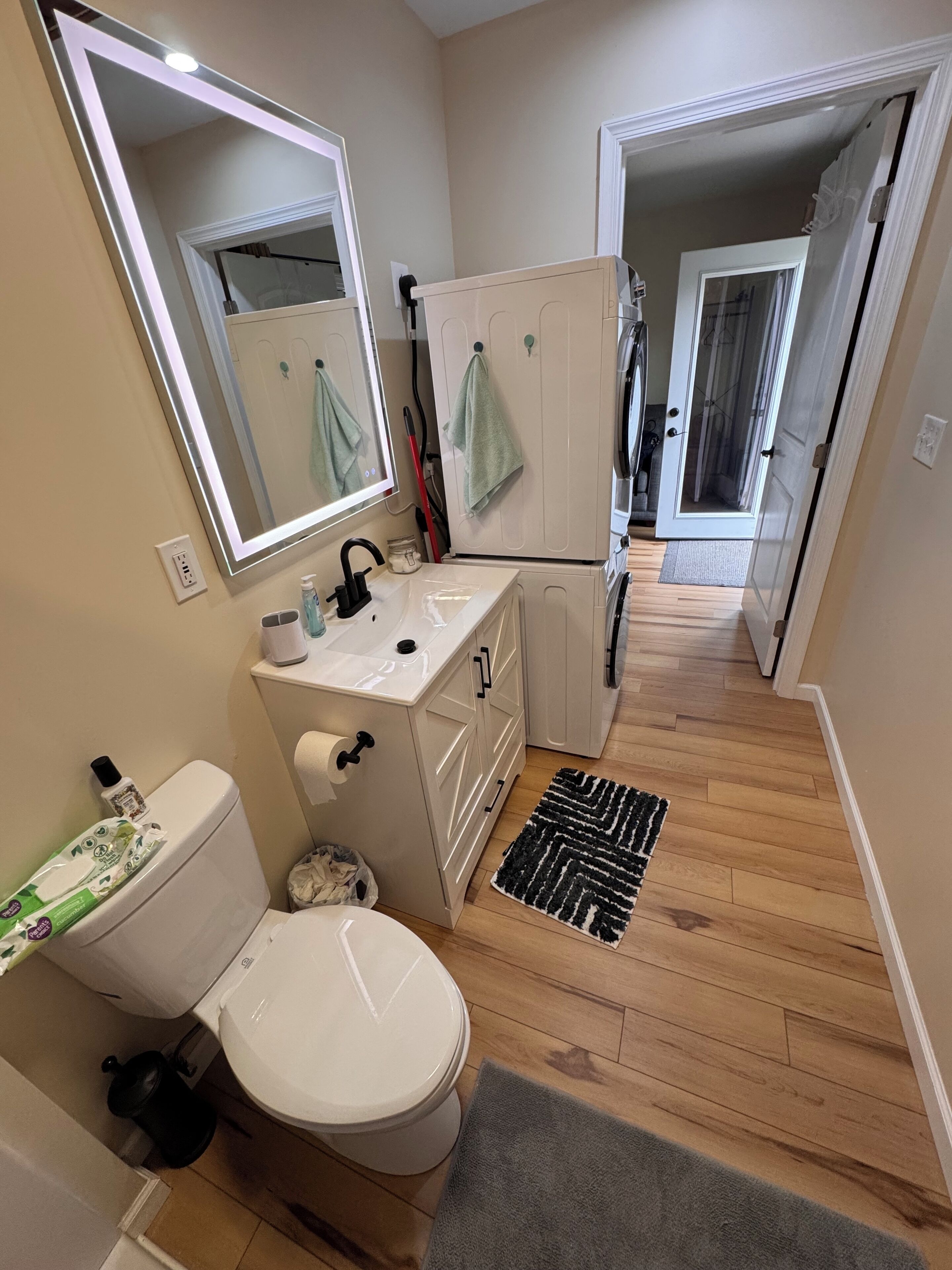 ヘアドライヤー、タオル、石鹸、シャンプー