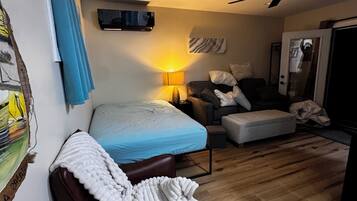 1 soverom, strykejern/-brett, wi-fi (inkludert) og sengetøy