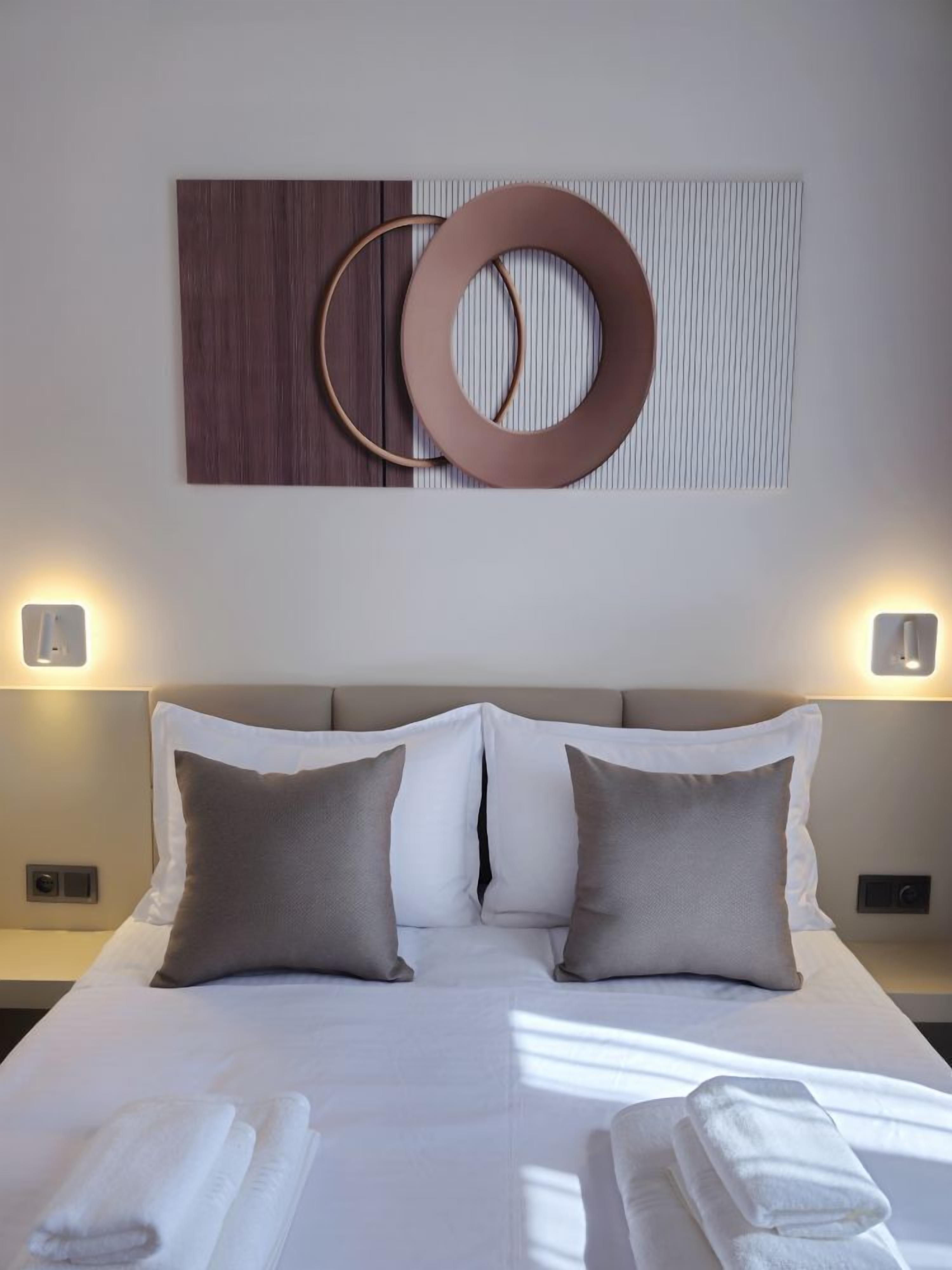 1 dormitori i roba de llit 