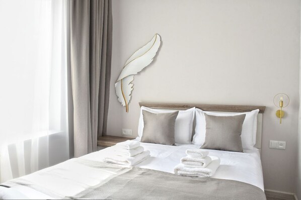 1 bedroom, bed sheets