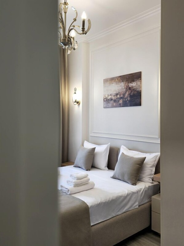 1 chambre, fer et planche à repasser, draps fournis