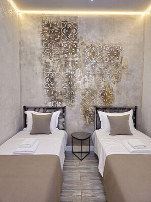 2 bedrooms, bed sheets