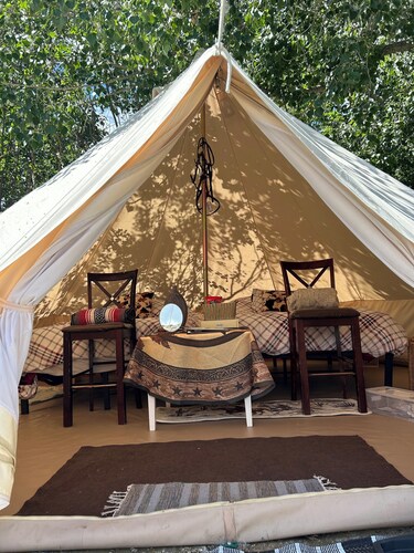 #Y6 Wild West- 2 Double beds -Pet friendly, Wild West Yurt 2 Double Beds