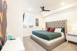 2 bedrooms, iron/ironing board, travel crib, free WiFi - Downtown Boise, BSU, Adventures! (Boise)