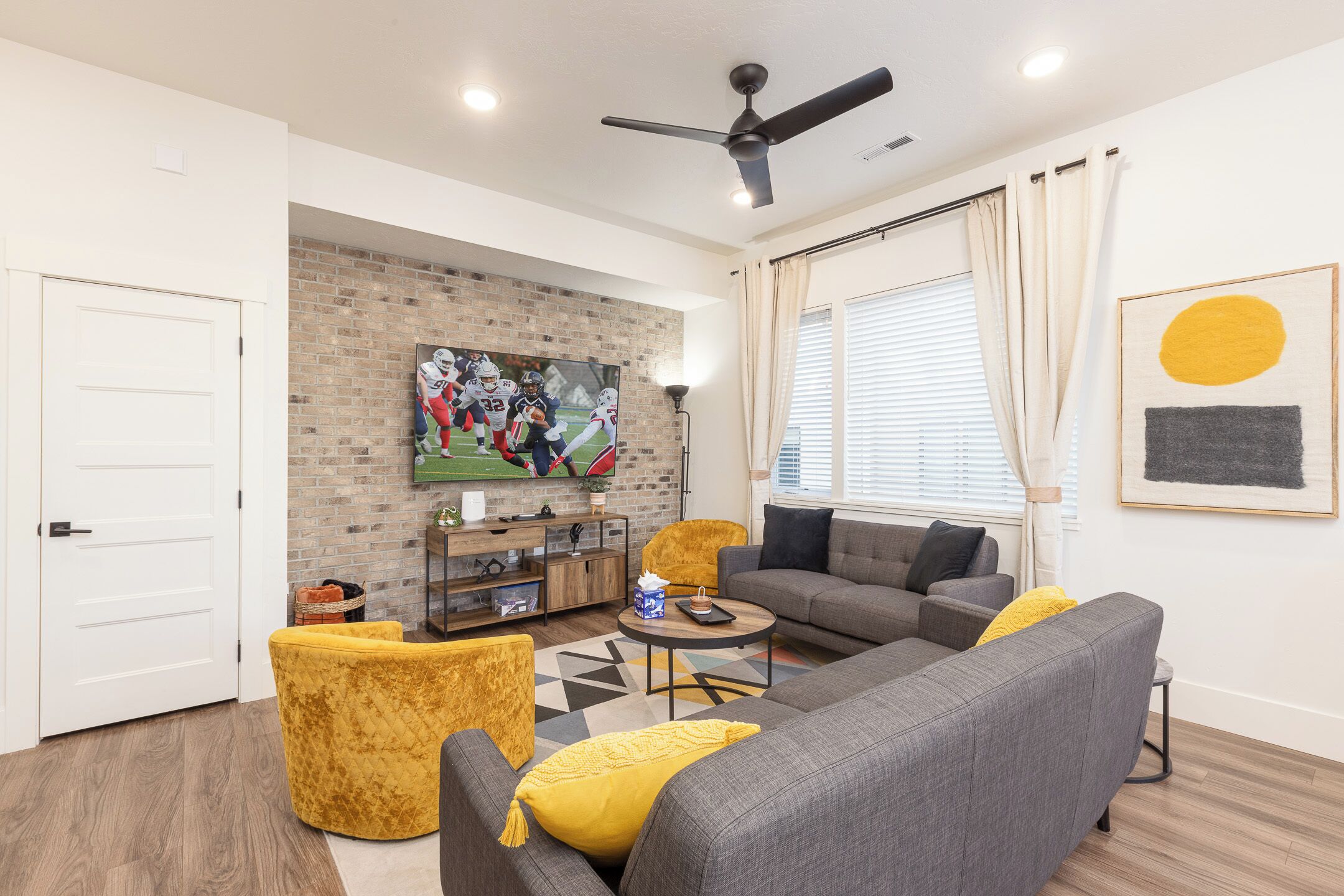 Smart TV, fireplace, table football