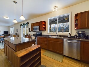 Fridge, microwave, oven, stovetop - Ocean Views & Huge Deck – Walk to Beach & Trails! (Douglas)