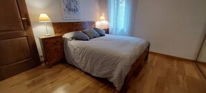 3 bedrooms, iron/ironing board, WiFi, bed sheets - Loft 105 m² in the pedestrian historic district 2 minutes from the beach (Collioure)