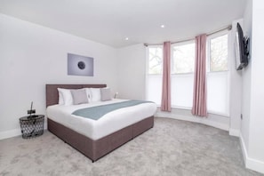 3 habitaciones, tabla de planchar con plancha y wifi gratis