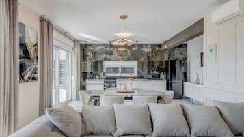 Deluxe Villa, Sea View | 5 bedrooms, premium bedding, memory foam beds, soundproofing