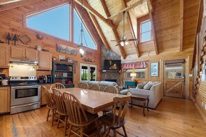 Interior - NEW! Sweet Magnolia (2-Bedroom Home) with Pool and Mountain view (Sevierville)