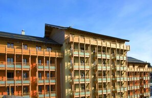Exterior - 30m from resort center, swimming pool, sauna, hammam, tv, ski locker, 21m², Font Romeu (Font-Romeu-Odeillo-Via)