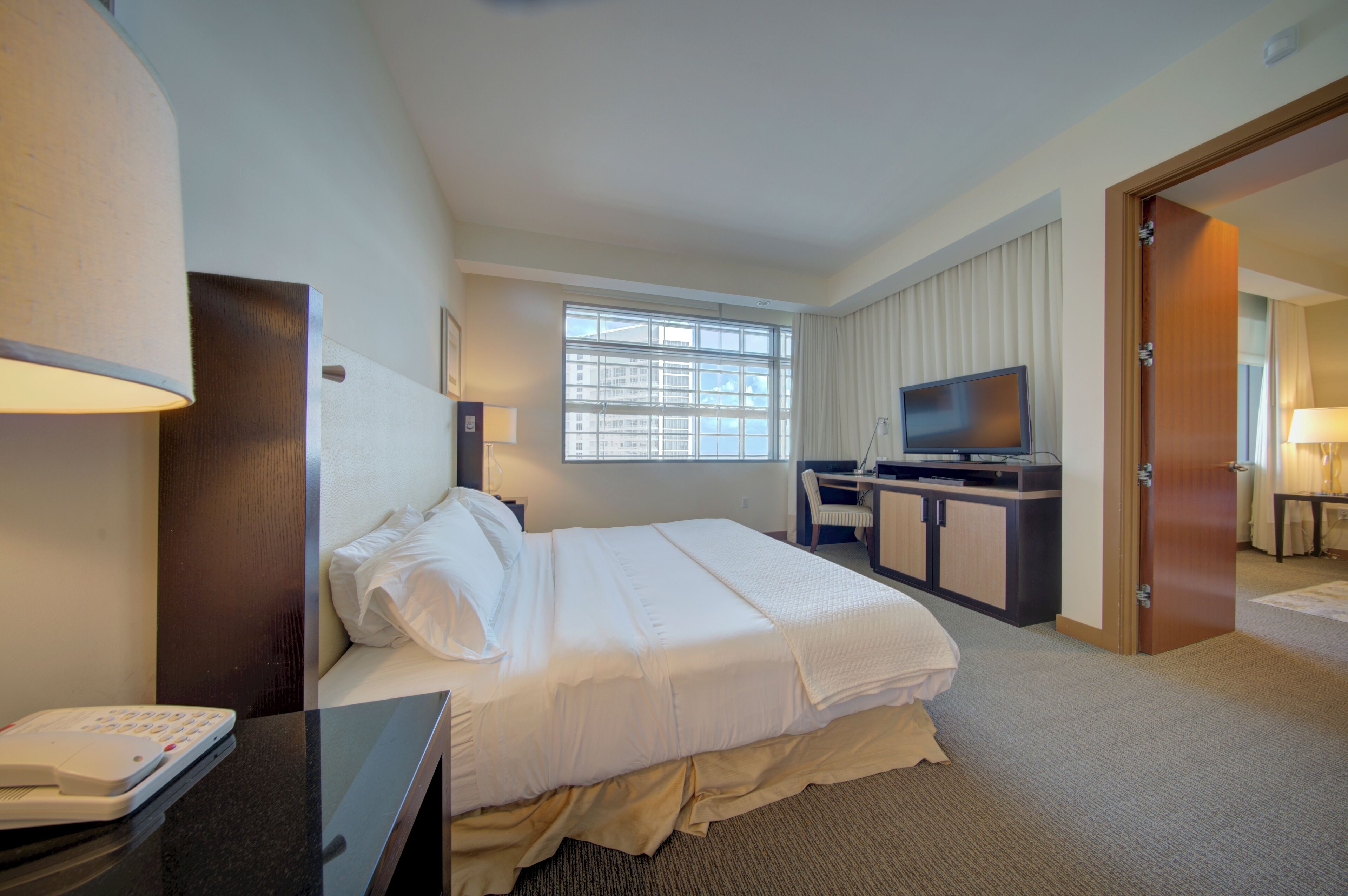 Apartamento luxo, sacada | 1 quarto, quartos à prova de som, ferros/tábuas de passar roupa