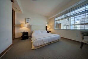 Deluxe Apartment, Balcony | 1 bedroom, soundproofing, iron/ironing board, free WiFi - AKA Brickell High Floor Free Parking by Palermo Home (Miami)