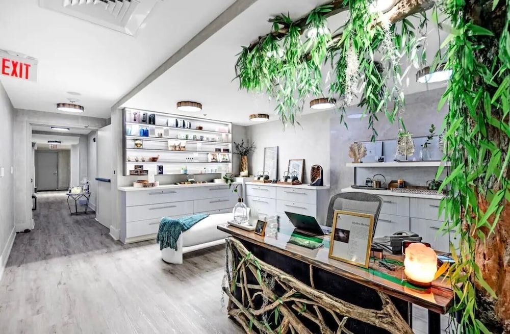 Hotel AKA Brickell by null