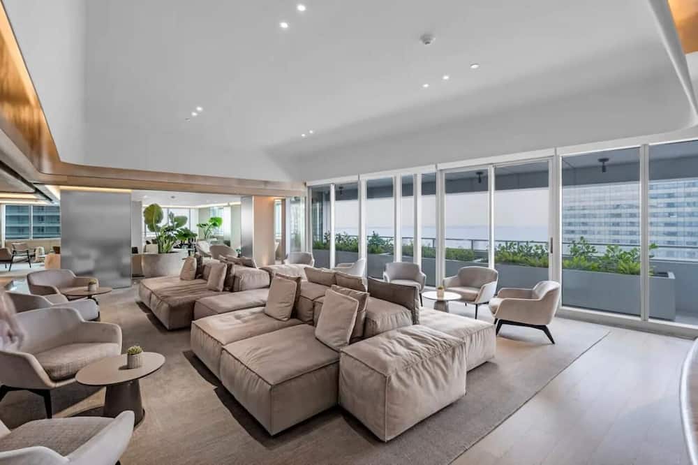 AKA Brickell High Floor Free Parking by Palermo Home