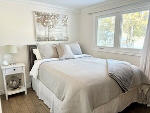 4 soveværelser, skrivebord, strygejern/strygebræt, weekendseng