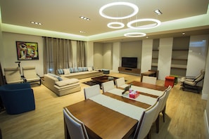 50-inch Smart TV with cable channels - Accra Luxury Apartments at Avant Garde (Accra)