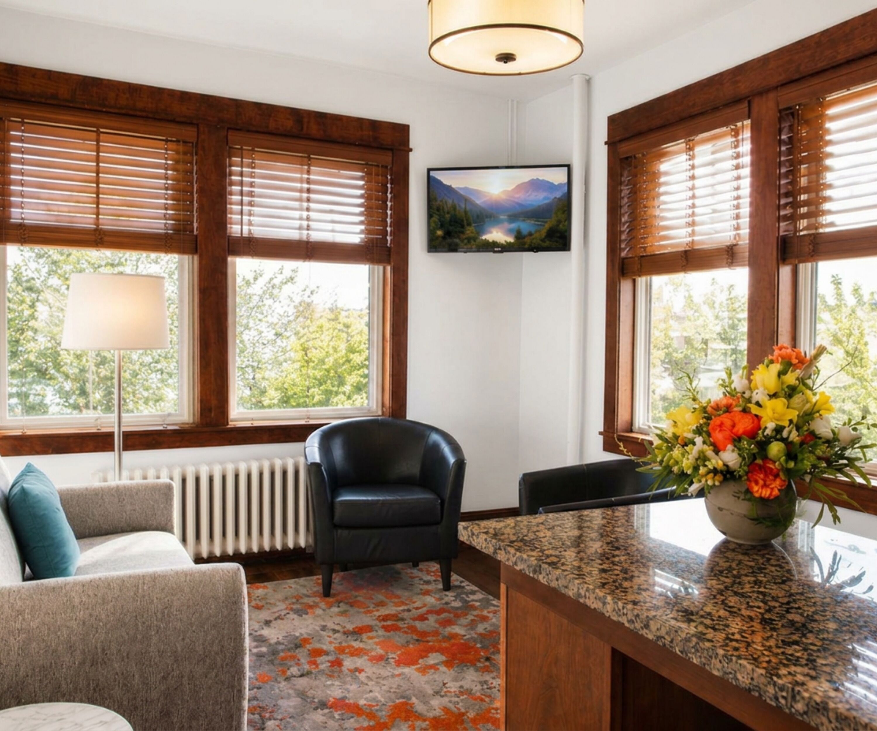 Deluxe Single Room, City View | Living area | 52-inch Smart TV with cable channels, Netflix, streaming services