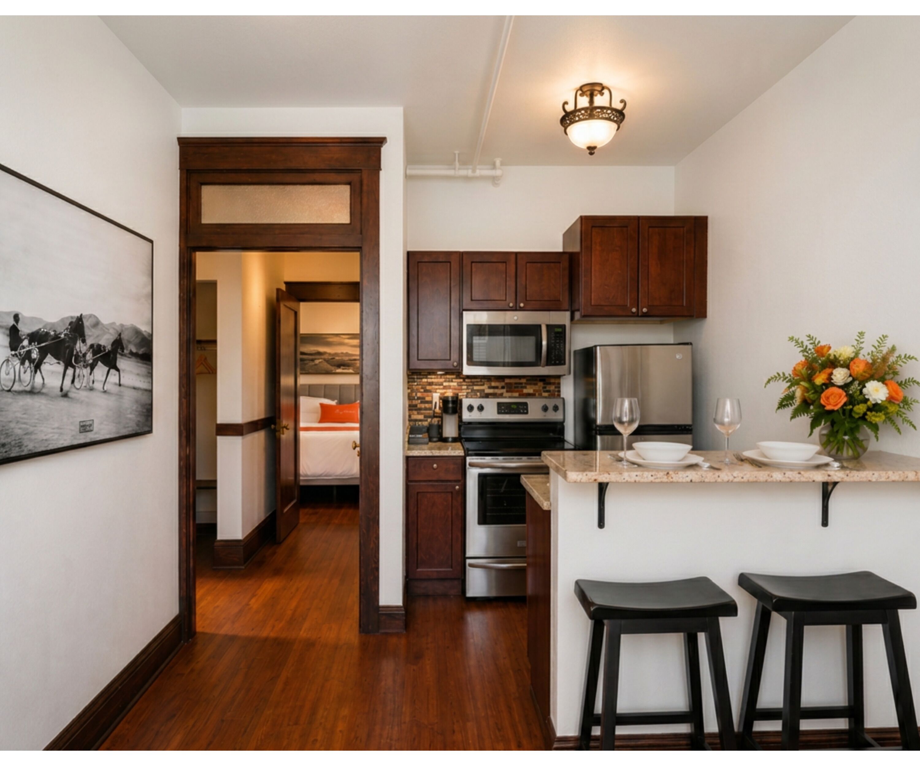 Deluxe Single Room, City View | Private kitchen | Coffee/tea maker, fridge, microwave, oven