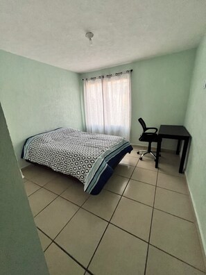 2 bedrooms, desk, iron/ironing board, WiFi