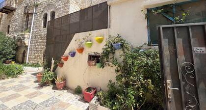 Charming 2-bedroom apartment in beautiful Karak with WiFi