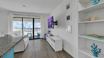 Smart TV, books
