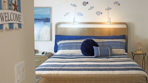 1 bedroom, in-room safe, iron/ironing board, free WiFi