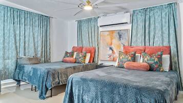 4 soverom, strykejern/-brett, reiseseng for barn og wi-fi (inkludert)