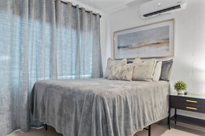 4 bedrooms, iron/ironing board, travel crib, free WiFi